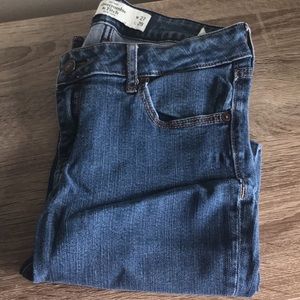 A&F - Dark Wash Jeggings - 4R